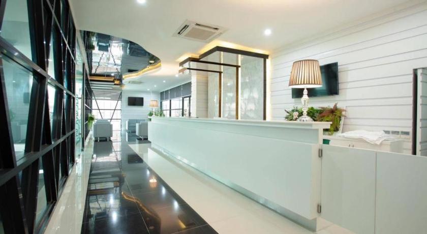 Thanburi Hotel Udon Thani Buitenkant foto