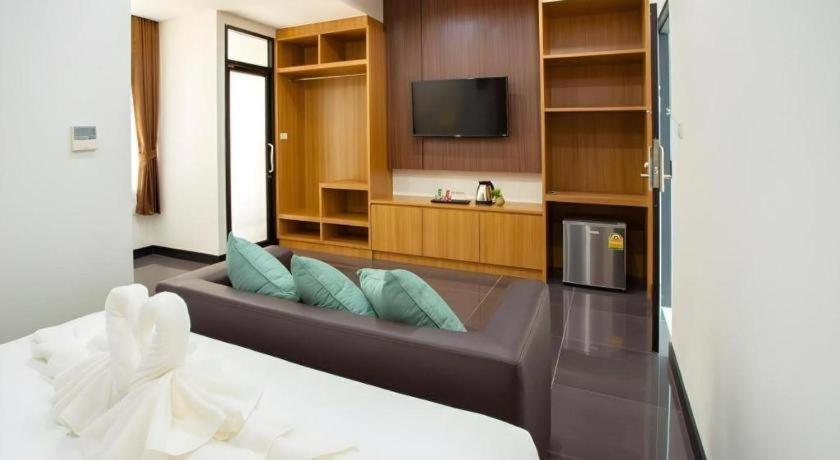 Thanburi Hotel Udon Thani Buitenkant foto