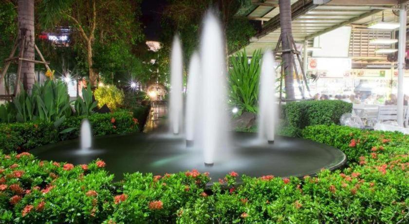 Thanburi Hotel Udon Thani Buitenkant foto