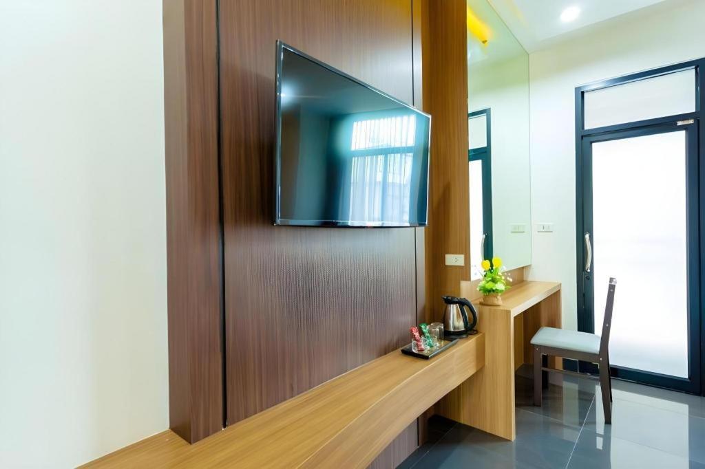 Thanburi Hotel Udon Thani Buitenkant foto